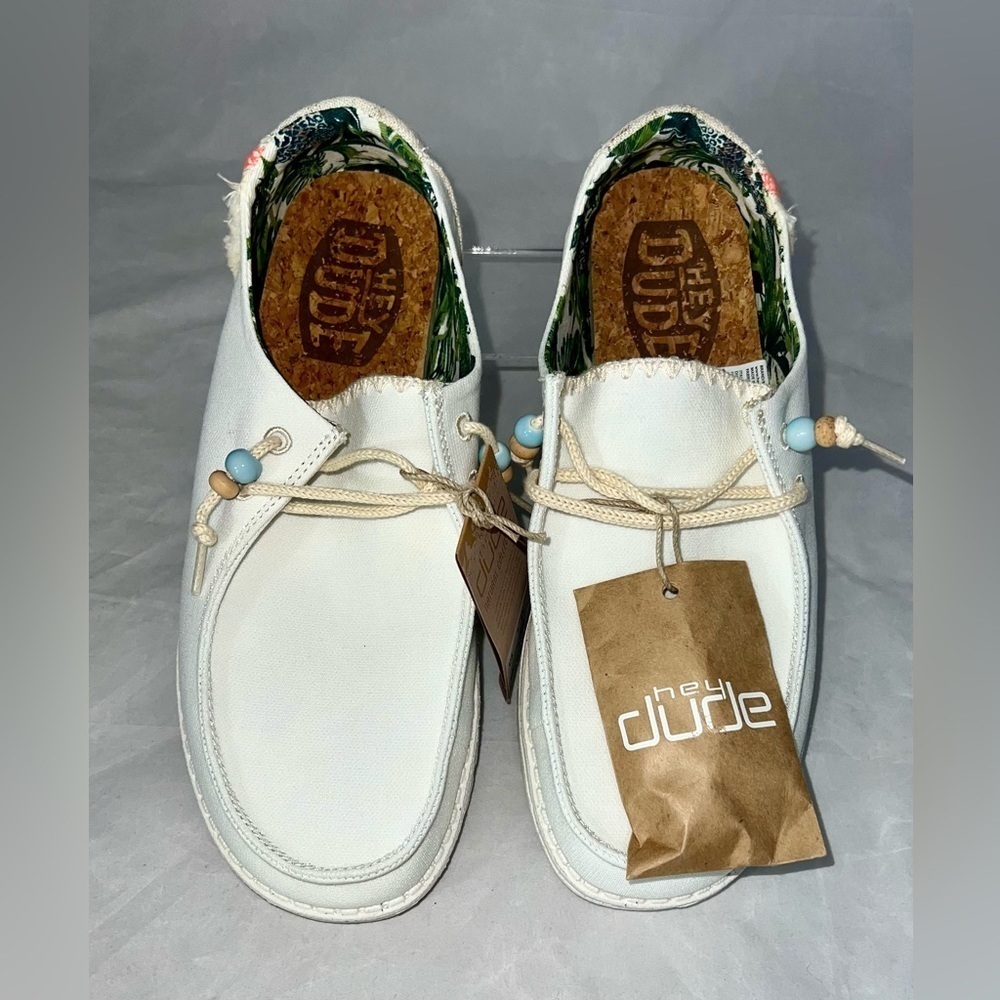 *New* Hey Dude Wendy Fringe in Salt from the Natural Collection size 9